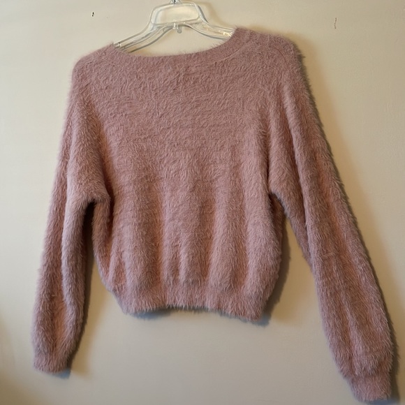 KLD Pink Sweater Size Large - Picture 2 of 4